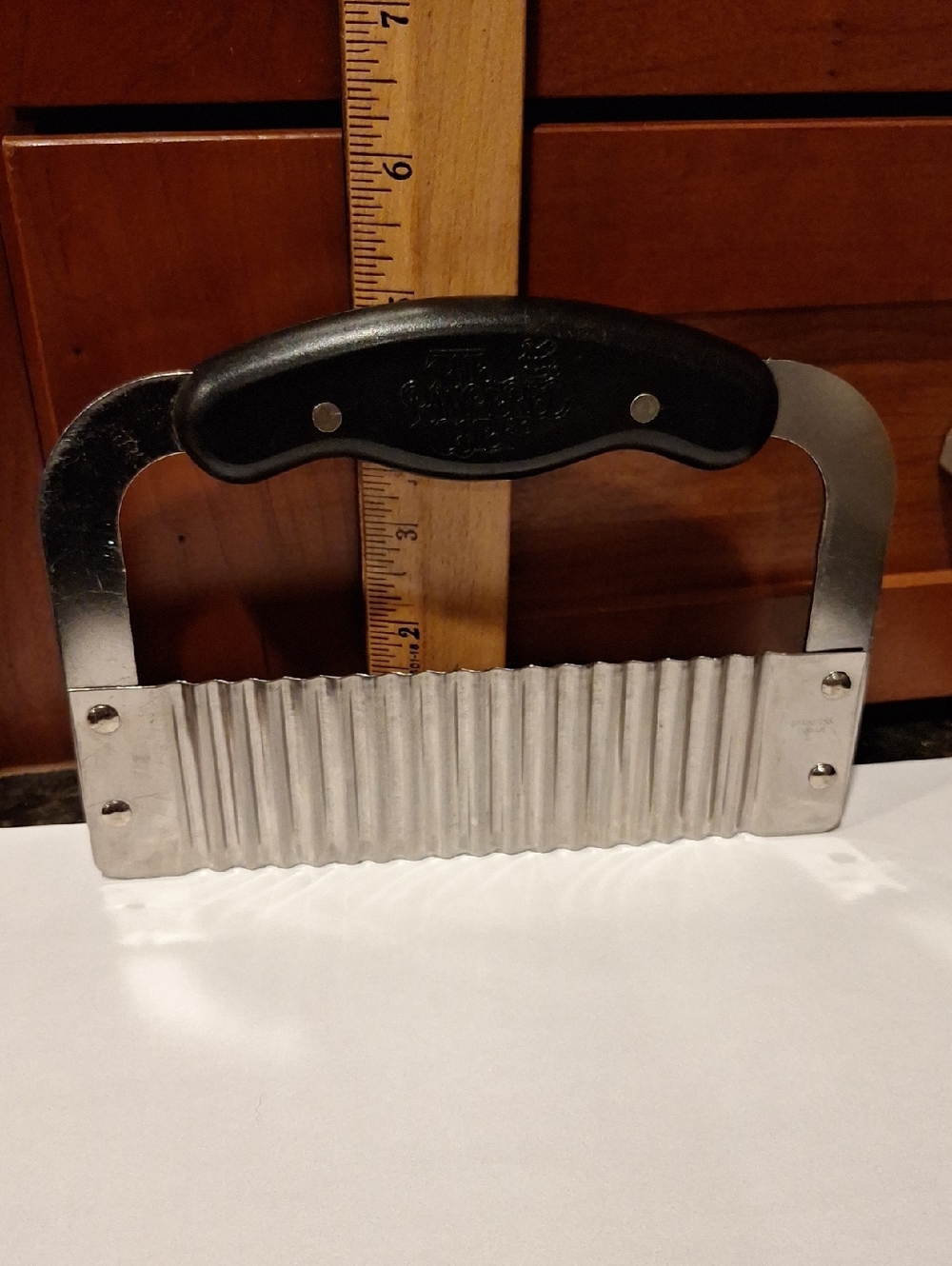 Pampered Chef Black Handled Crinkle Cutter Vegetable Slicer